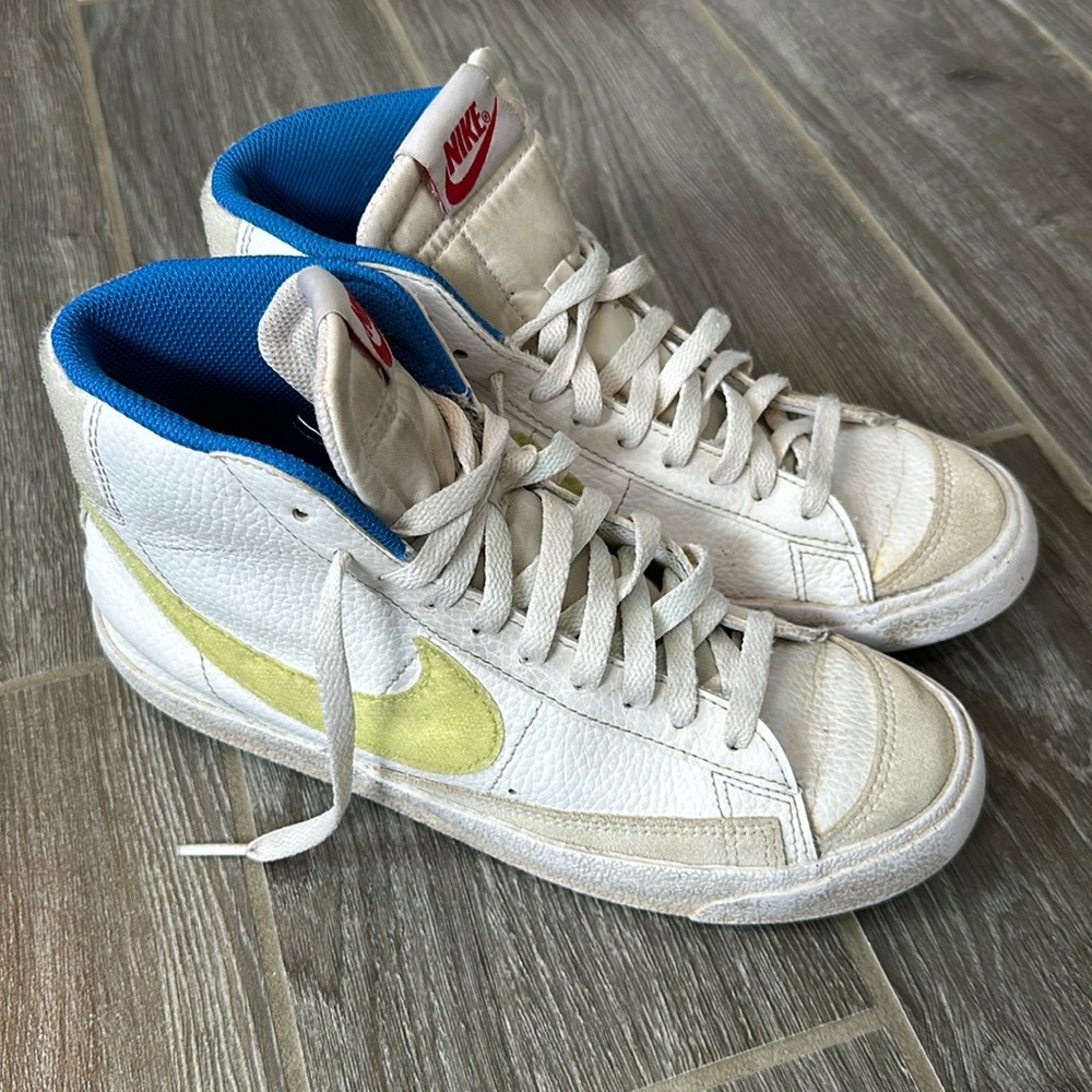 Nike Kids White and Blue Sneakers